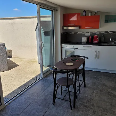 La Pool House Oda ve Kahvaltı 3*