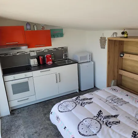 Oda ve Kahvaltı La Pool House Saint-Aubin-du-Plain