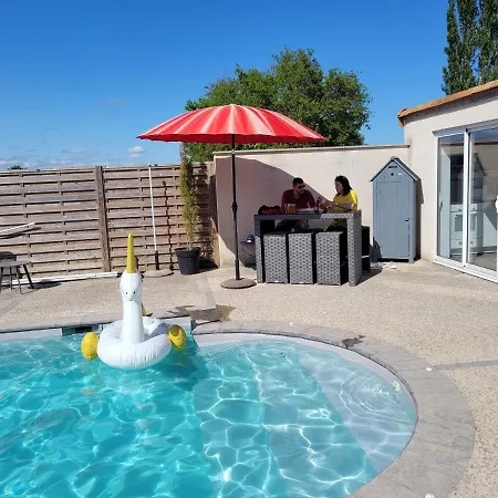 Oda ve Kahvaltı La Pool House