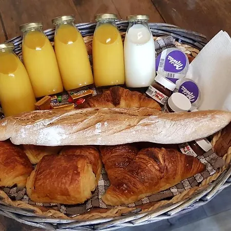 La Pool House 3* Saint-Aubin-du-Plain