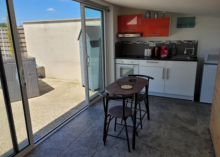 La Pool House Panzió 3*